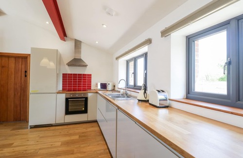 Shepton Mallet Cottage | THE STONE BARN, character holiday cottage in Shepton Mallet