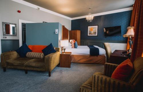 Lancaster Hotel | The Sun Hotel & Bar