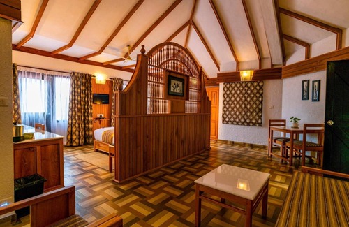 Munnar Hotel | The Tall Trees Munnar