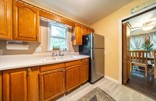 Akron House | The Total Package! Few Can Match This Property! 3 Bed, 1.5 Bath with Security, Private Fenced Back Yard, New Central Air