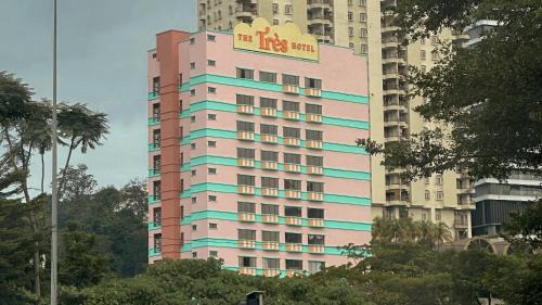 Kampung Haji Abdullah Hukum Hotel | The Très Hotel