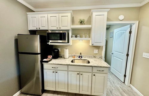 Wilmington Apartment | The Tranquility- 2.8 Miles to WEC