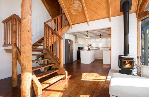 Culburra Beach House | The Treehouse Pet Friendly 2 Mins Walk to Beach