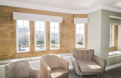 Ebford Cottage | THE TREETOP NOOK AT HARCOMBE HOUSE, romantic, with pool in Chudleigh