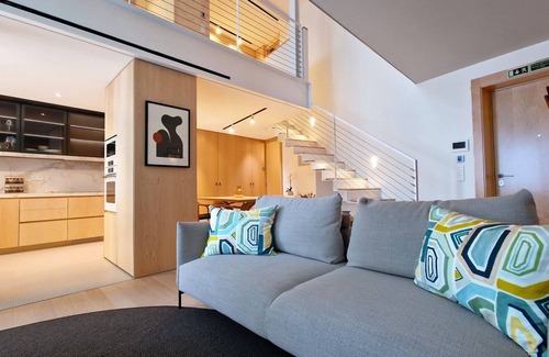 Se Apartment | The Urban Retreat by LovelyStay