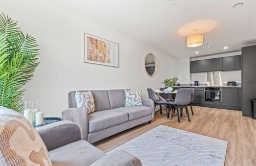 Vauxhall Apartment | The Velmora Apartment | Central | 2Bed | Parking