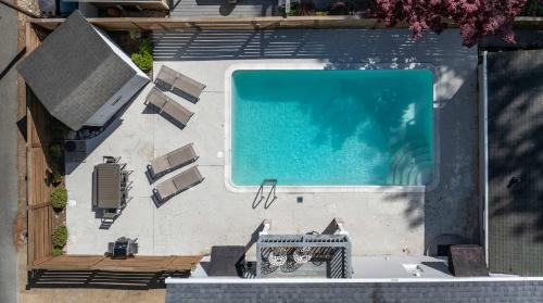 Northeast Virginia Beach House | The VIBE House with POOL