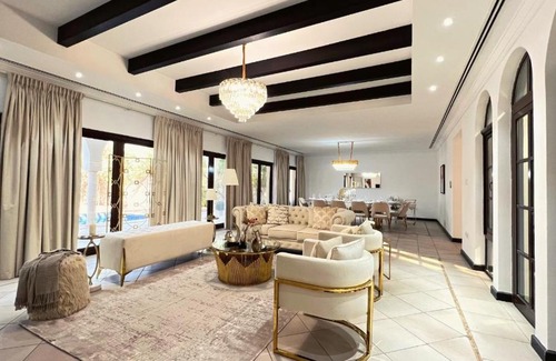 Dubai House | The Villa