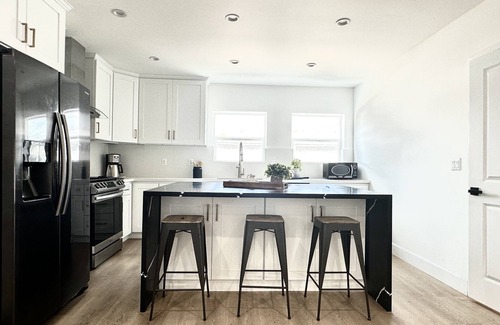 Valley Village House | The Village House - close to it all!