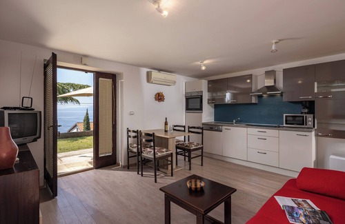 Zurkovo Apartment | The Wave - Apt with Seaview and Garden, Kostrena, Croatia