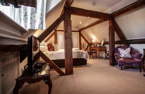 Moreton-in-Marsh Hotel | The White Hart Royal, Moreton-in-Marsh, Cotswolds - The Coaching Inn Group