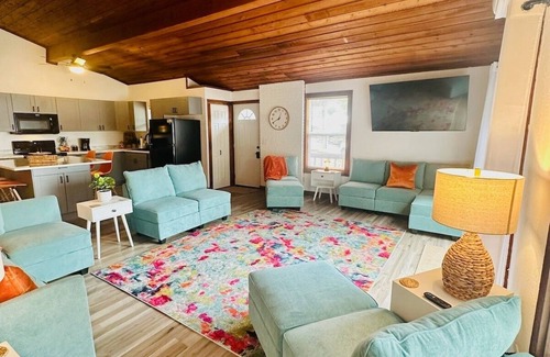 Sunrise Beach House | The whole family. On the water! 6 Bedroom
