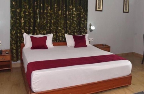 Mukteshwar Hotel | The Wild Cliff