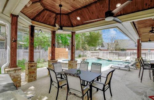 College Park House | The Woodlands Escape with Heated Pool and GameRoom