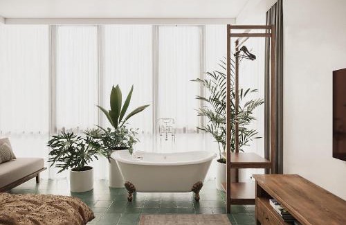 Ba Dinh Apartment | The Yellow Window Hanoi - Boutique Stay - Near Street Food near Old Quarter