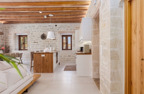 Pigianos Kampos Villa | Thetida Villa, a Sublime Beachfront Retreat - Walking distance to the beach