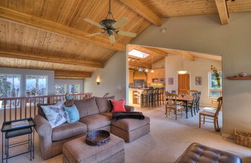 Sea Ranch House | This beautifully appointed home provides spectacular white water ocean views