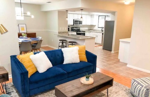 Dixieland Condo | This condominium is a 3 bedroom(s), 2 bathrooms, located in Lakeland, FL.