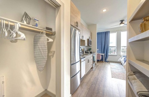 Washington Ave./ Memorial Park Apartment | This cozy home is the perfect home for a couple or solo traveller in Houston