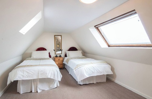 Cromarty Cottage | This fantastic heritage cottage from the early 1700’s epitomises the conservation area of Cromarty.