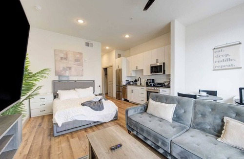 Washington Ave./ Memorial Park Apartment | This inviting living space is the perfect spot to relax and unwind