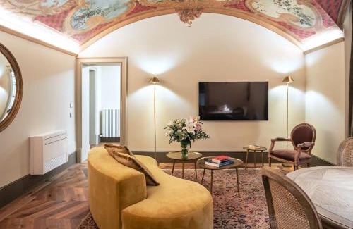 Santissima Annunziata Apartment | This Time Tomorrow in Florence