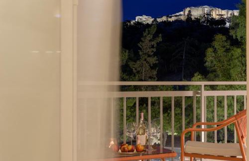 Athens City Centre Apartment | Thissio Acropolis Retreat