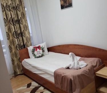 Sovata House | Thor și Cora