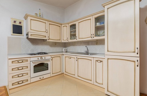 Drasnice Apartment | Three bedroom apartment near beach Drašnice, Makarska (A-2722-a)
