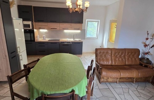Mirce Apartment | Three bedroom apartment with terrace Mirca, Brač (A-5655-a)