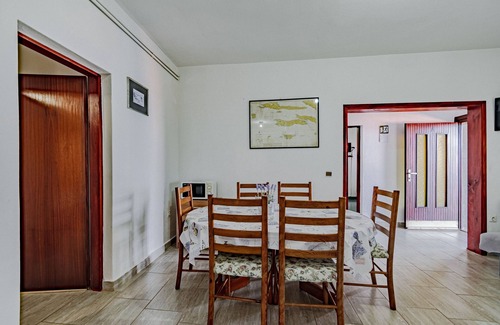 Prigradica Apartment | Three bedroom apartment near beach Prigradica, Korčula (A-627-f)