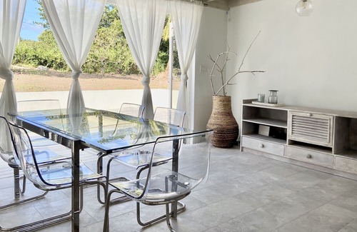 Saint Paul Parish House | Three Bedroom bungalow in the heart of Swetes