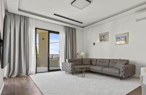 Duce Apartment | Three-Bedroom Penthouse Apartment