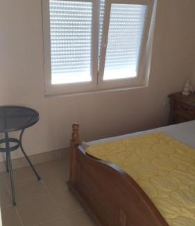 Podi House | Three lindens