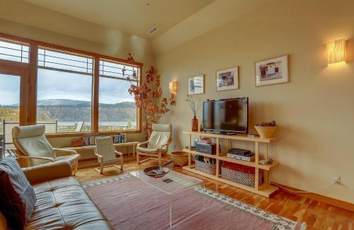 Hood River House | Three Rivers 30 day minimum