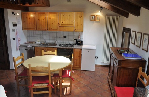 La Salle Apartment | Three rooms with 4/5 beds, overlooking Mont Blanc and private box