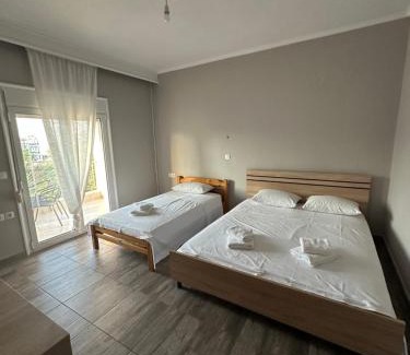 Stavros Apartment | Three Roots House