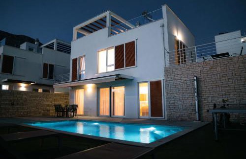 Kastel Gomilica Villa | TI Amo Holiday House - Heated Pool