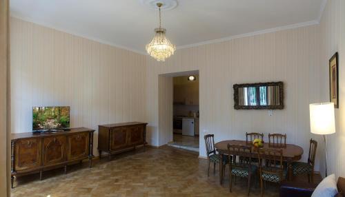 Sololaki Apartment | TiflisLux Apartment - Chaikovski