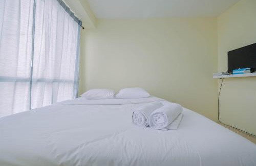 Kayu Putih Apartment | Tifolia Studio Apartment with Double Bed near LRT Station By Travelio