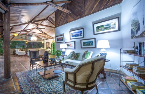 Livingstone Cabin | Tintswalo Siankaba