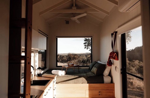 Coalbank Cabin | Tiny Norah Summary: T