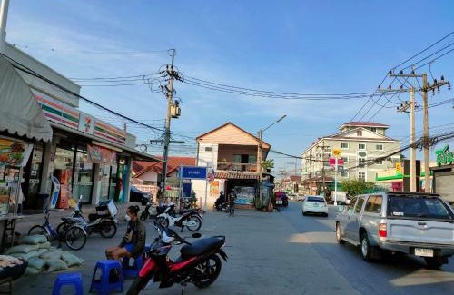 Rangsit Hotel | Tisaraporn Resident