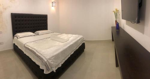 Yatinuwara House | Tiverton Homestay