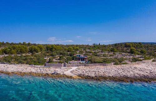 Veliki Drvenik House | Tiziana
