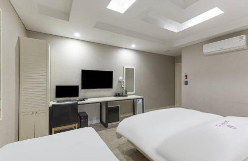 Balsan-dong Hotel | TJ Hotel