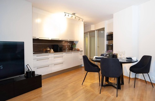 Sentrum Apartment | Tjuvholmen Gem with Rooftop Terrace & Parking