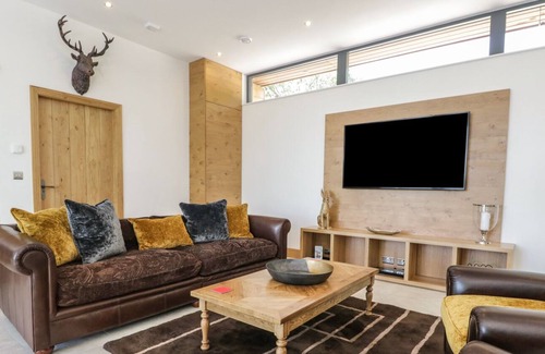 Backbarrow House | TOAD MIRE, family friendly, luxury holiday cottage in Backbarrow