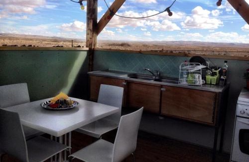 Ezuz Cabin | Tobiana Desert Lodging Negev