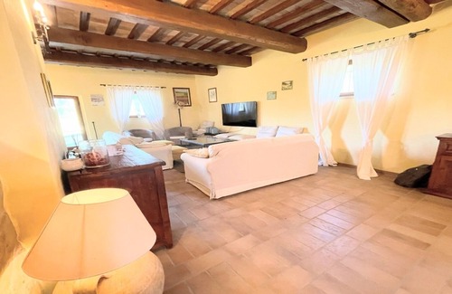 Todi Villa | TODI BY THE POOL/SLEEPS 10/EXCLUSIVE POOL/WALK TO TODI 4 KMS/RESTAURANT 0.5 KMS